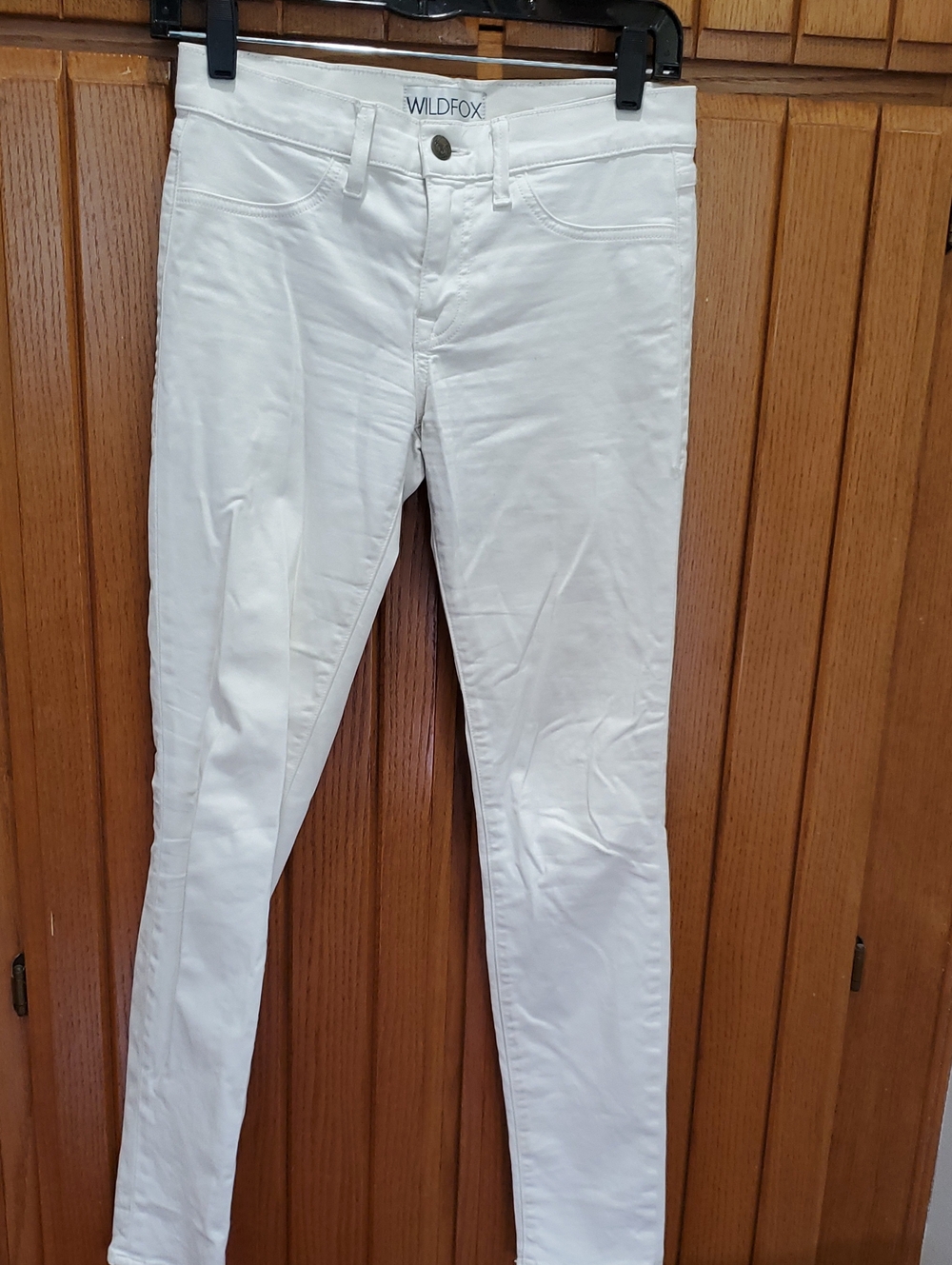 Wildfox White Skinny Jeans - Sleek Mid-Rise Style